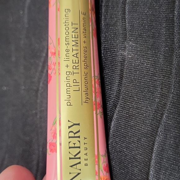 NAKERY Plumping Lip Treatment - First Bloom - Picture 3 of 5